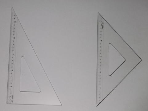 大きな三角定規２つ