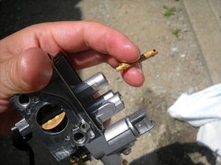 メインノズルの取り外し