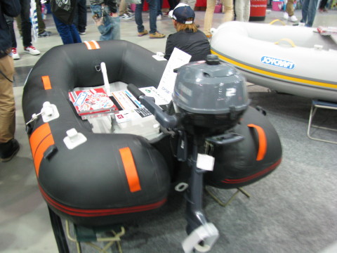 ルアーフェスタで展示してあったジョイクラフトの小型ボート
